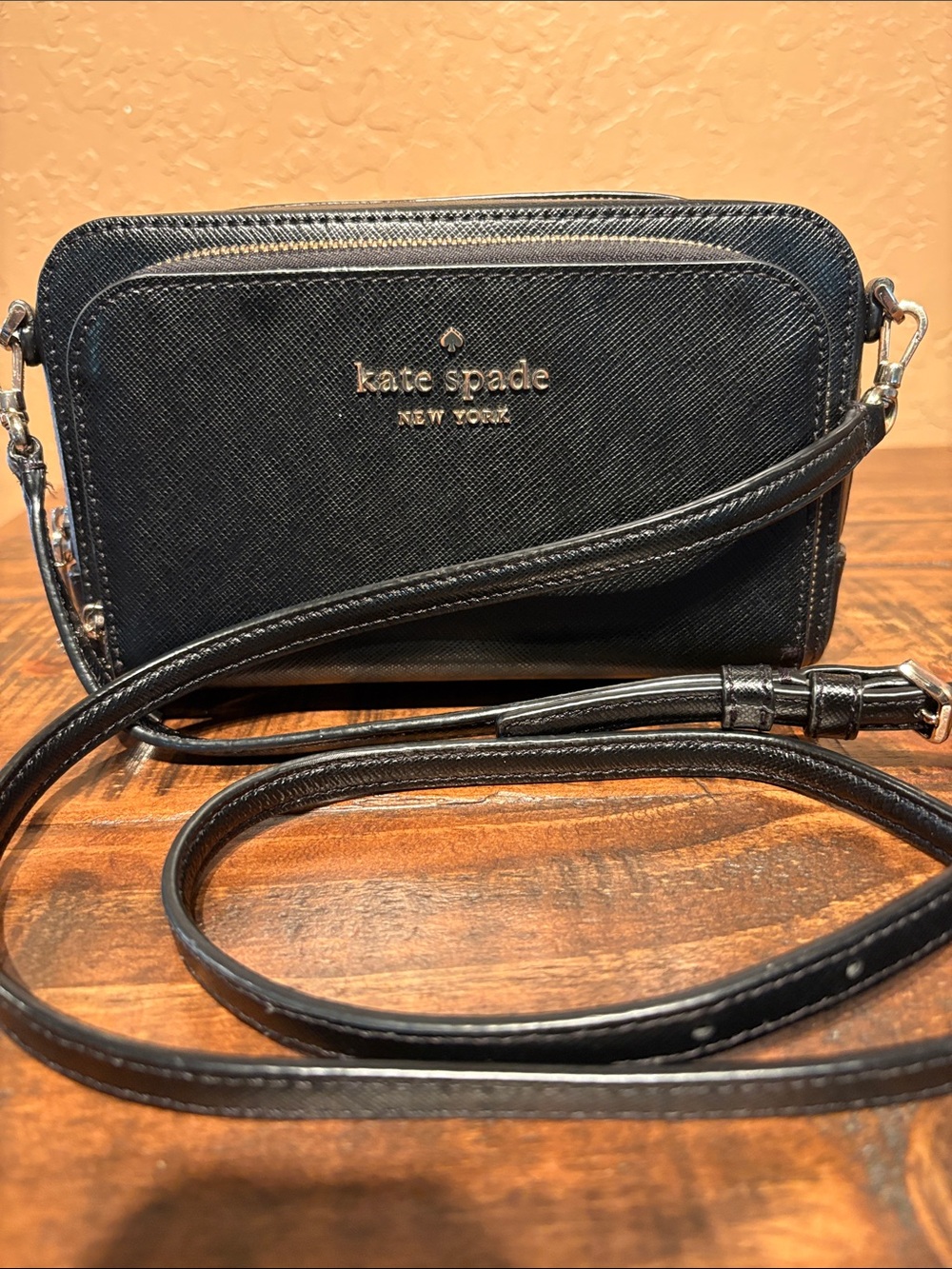 kate spade Staci black Saffiano Leather Crossbody/Clutch Bag Like New!